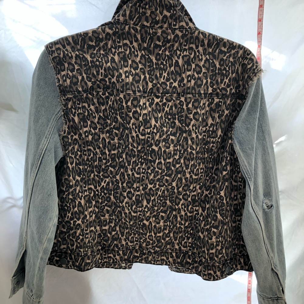 Distressed jean jacket - Picture 2 of 4